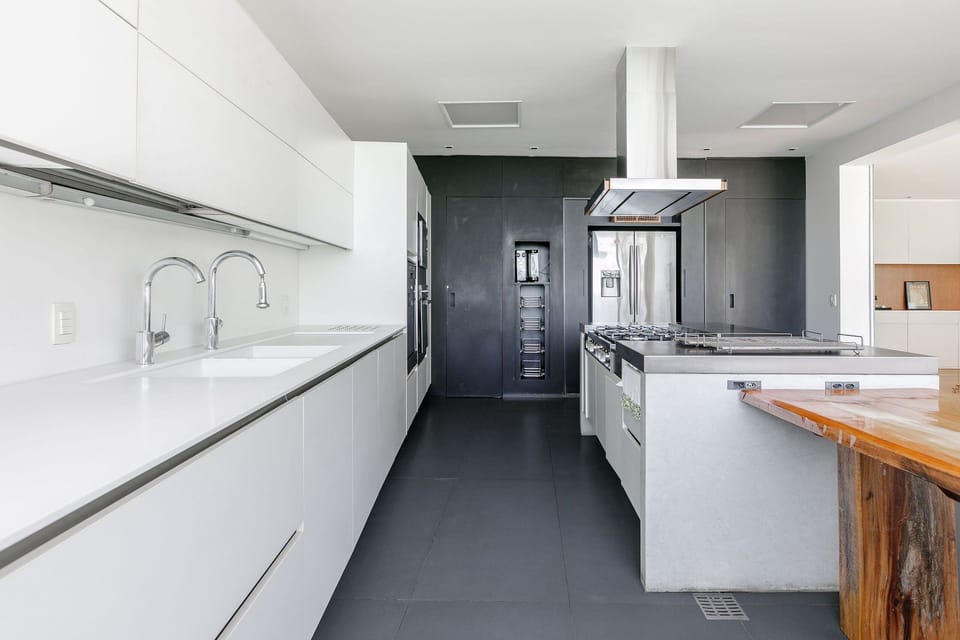 Kitchen or kitchenette