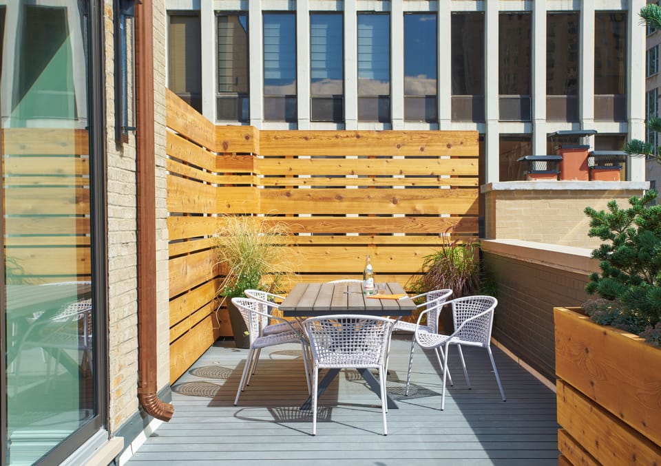 Outdoor dining