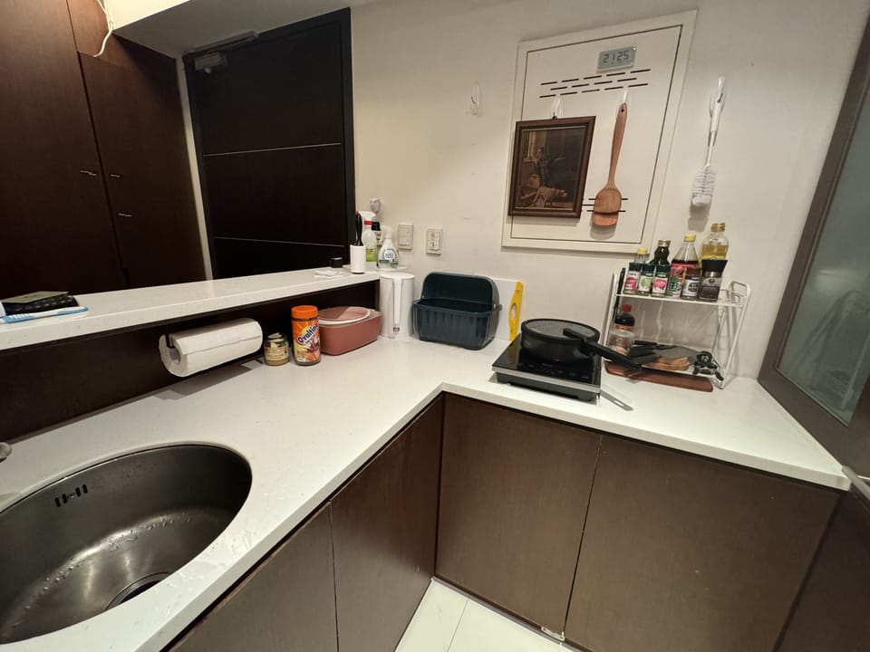 Full kitchen