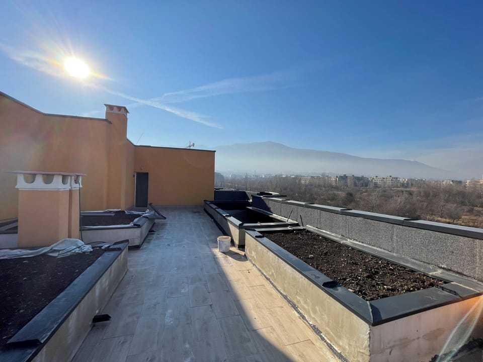 Terrace with mountain view