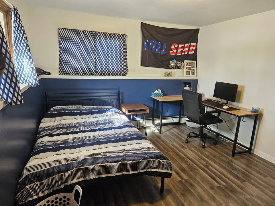 Bedroom 4 full bed