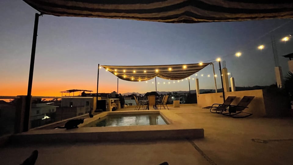 Rooftop, pool, sun deck, grilling area