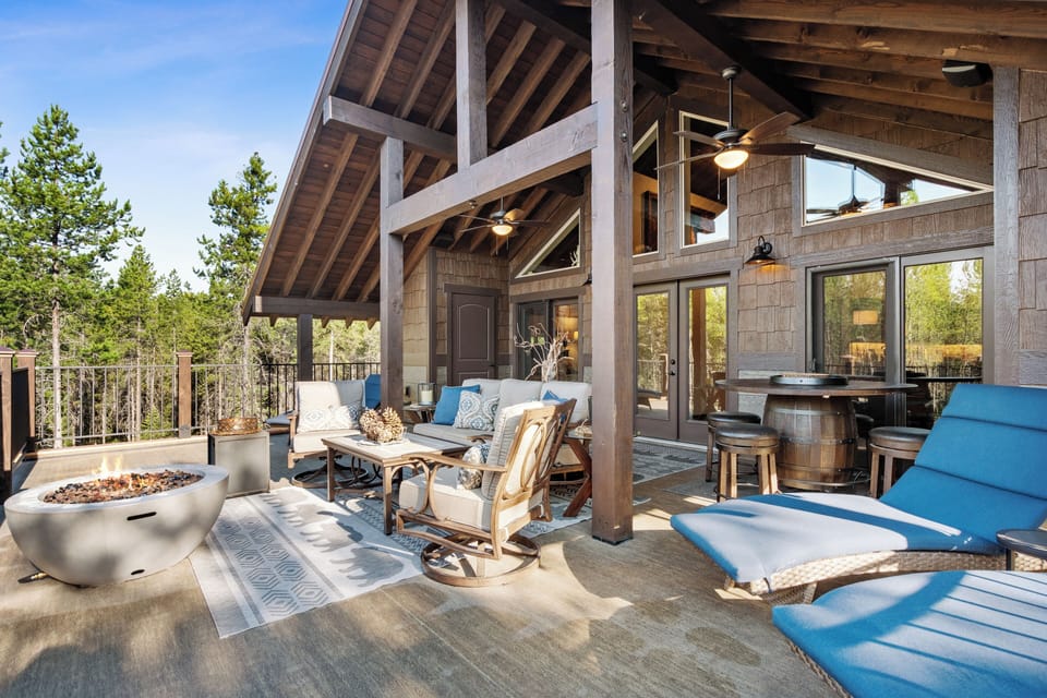 Tons of comfy places for dining, relaxing & resting. Large round gas fire pit 
