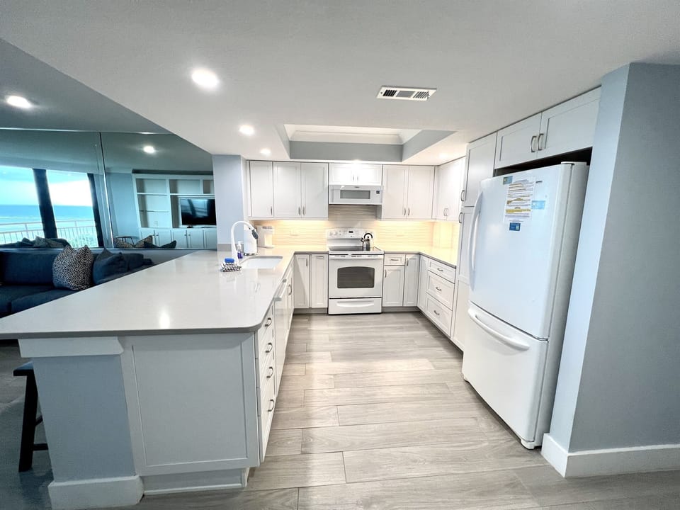Fully Stocked Kitchen