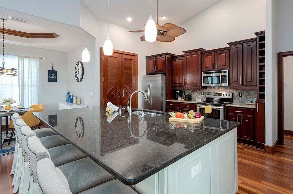 Large Kitchen Perfect for Entertainment and Family Time