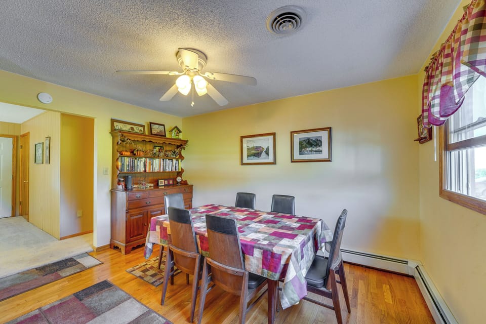 Dining Area | Dishware/Flatware