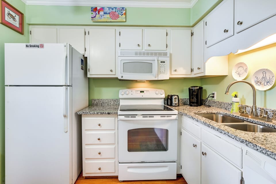Kitchen | Cooking Basics | Dishware & Flatware | Blender | Toaster | Spices