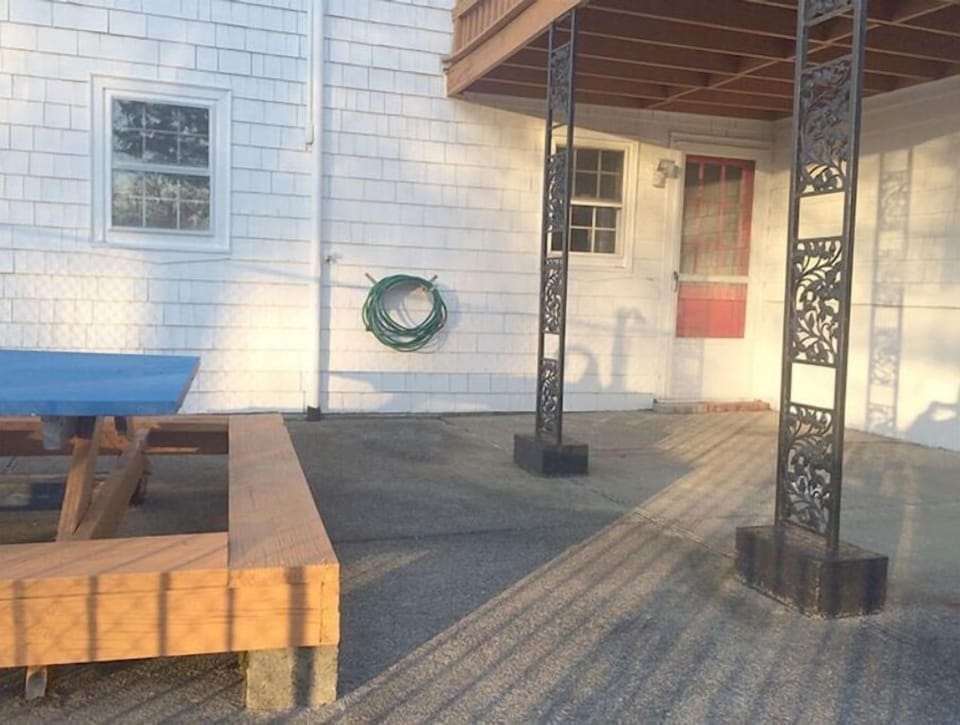 Private Entrance