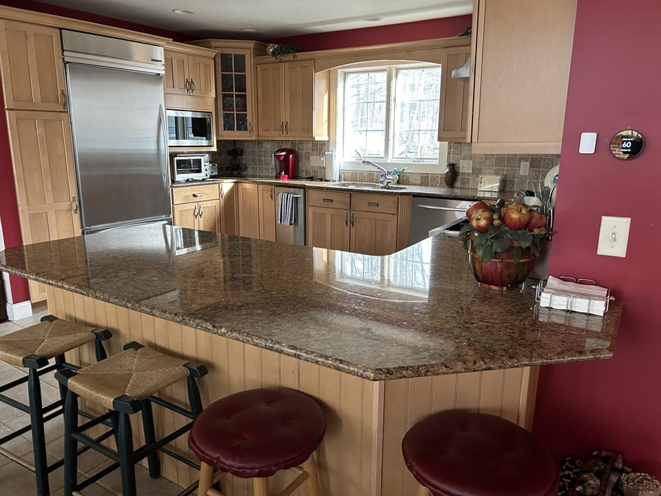 Gourmet kitchen (2)