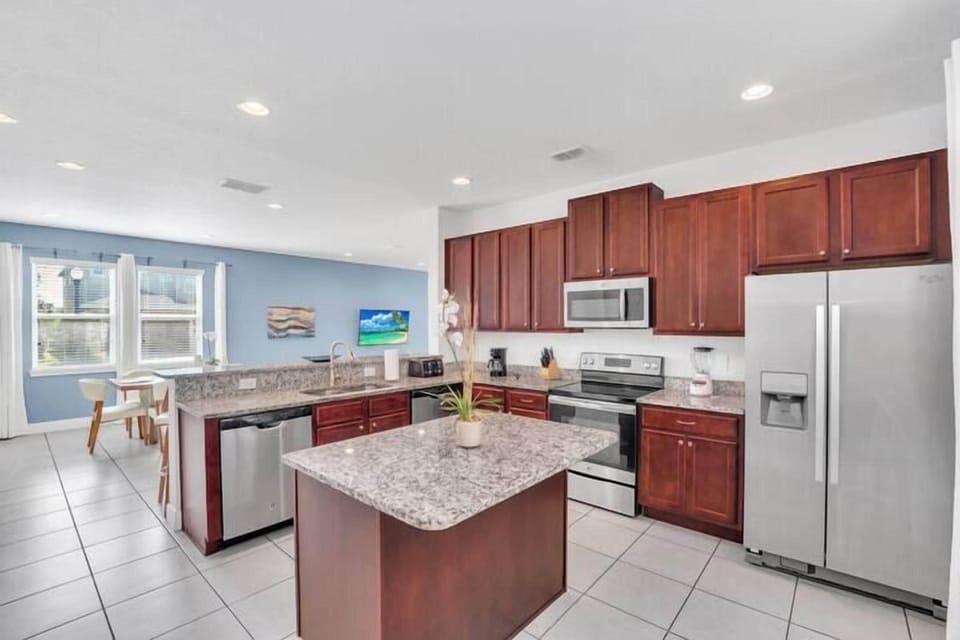 Cook while staying connected — ideal for families and friends spending time together.
