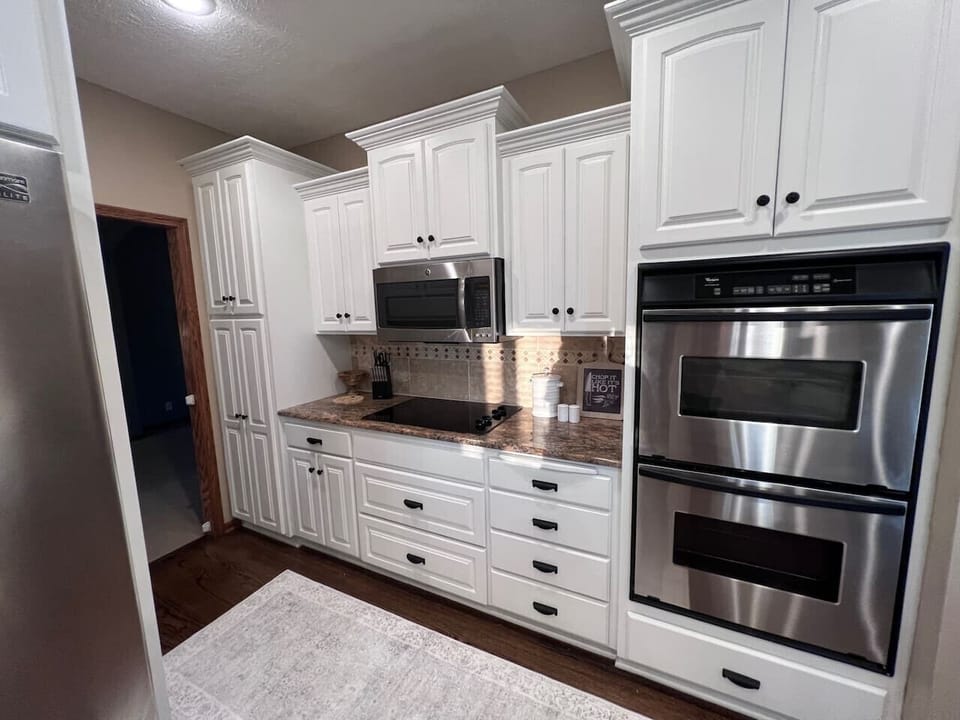 Main level - Kitchen