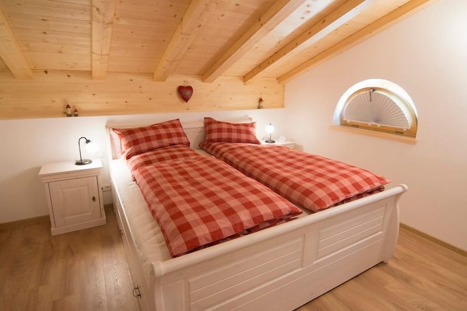 2) Ferienwohnung im Chalet Ahornwinkl 78qm Apartment in Bavaria