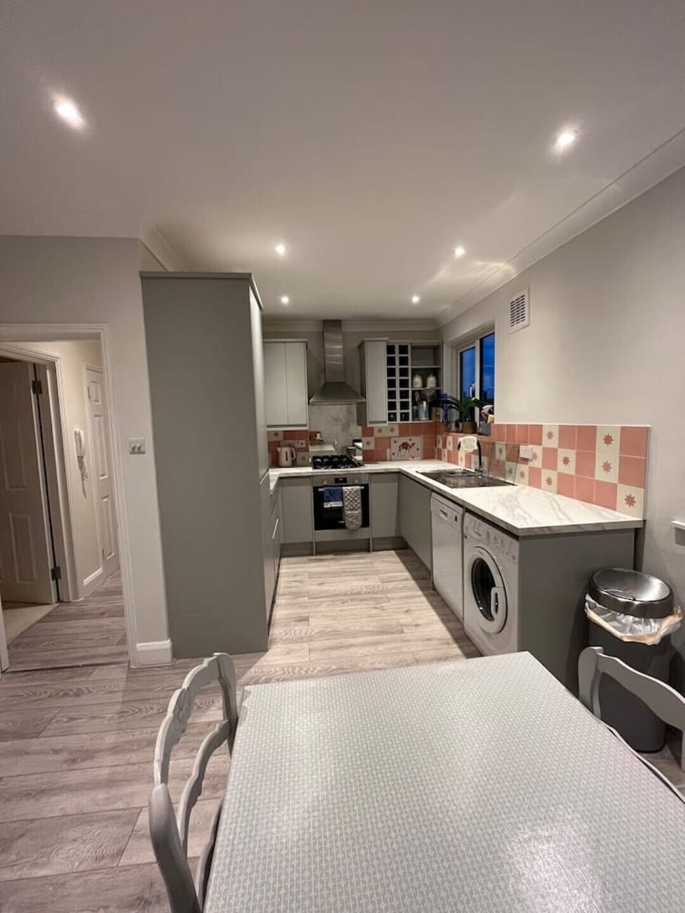 Kitchen dining room