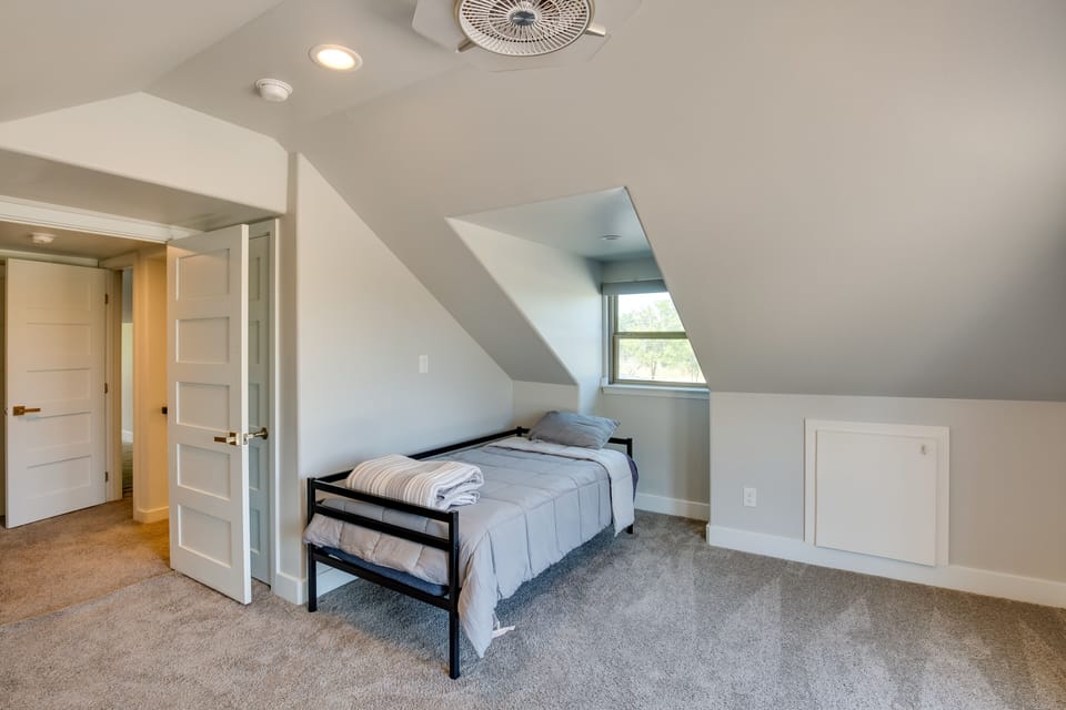 Bedroom 6 | 2nd Floor | Twin Daybed | Sleeper Sofa | Rooftop Patio Access