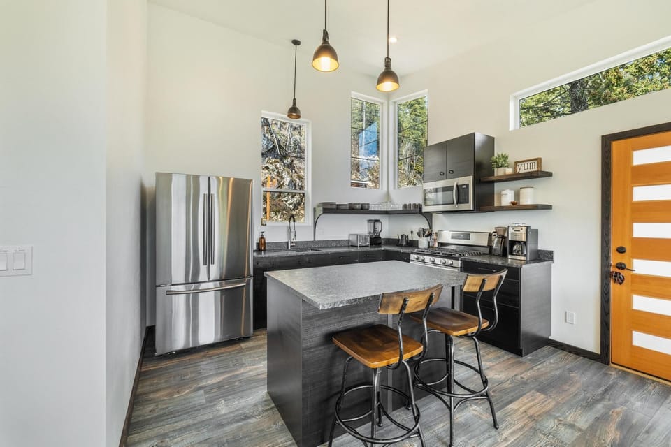 Kitchen (Upstairs)