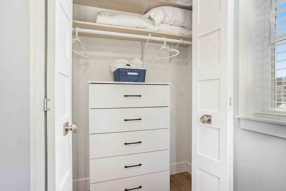 Additional blankets and pillows are available, including two memory foam pillows. 