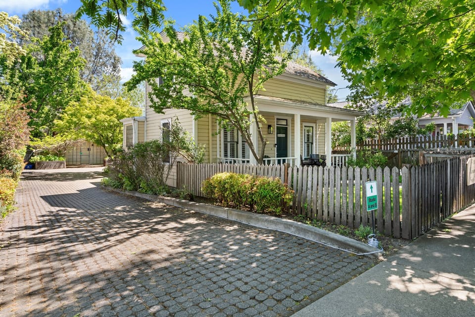 Driveway to the back studios behind this front house