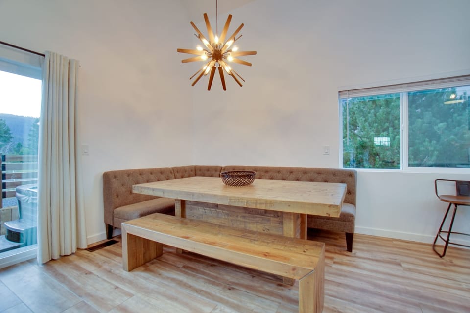 Dining Area | 1st Floor