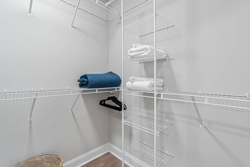 Master walk-in Closet