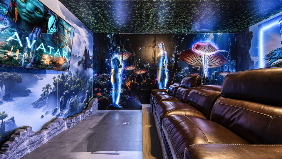 Immersive Avatar-themed home theater – explore Pandora in style!