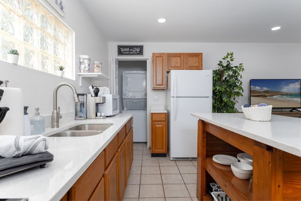 Full sized kitchen with island
