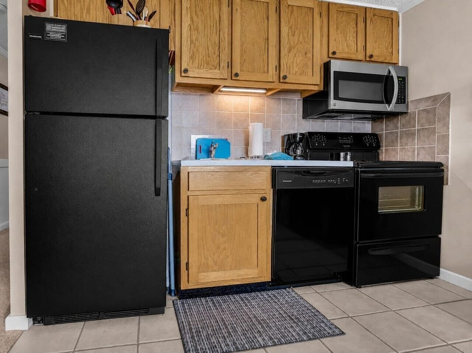 Fully-equipped kitchen