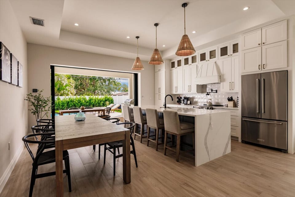Pocket Doors for Indoor and Outdoor Living.