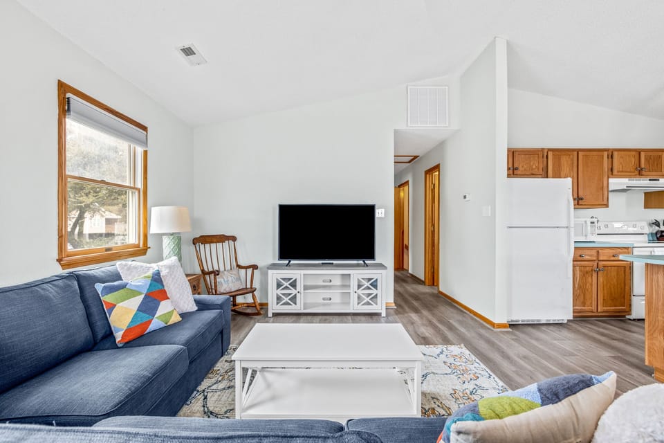 KDN9904: OBX Getaway | Top Level Living Area