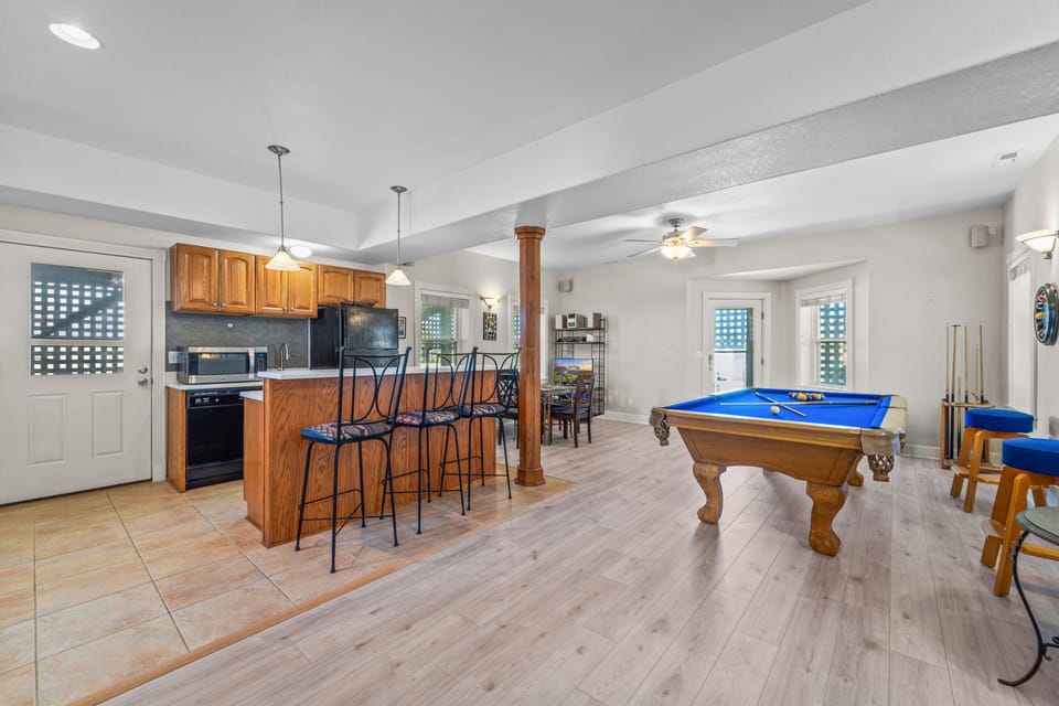 Surf or Sound Realty - 1153 - Windows Over Waves - Game Room -3