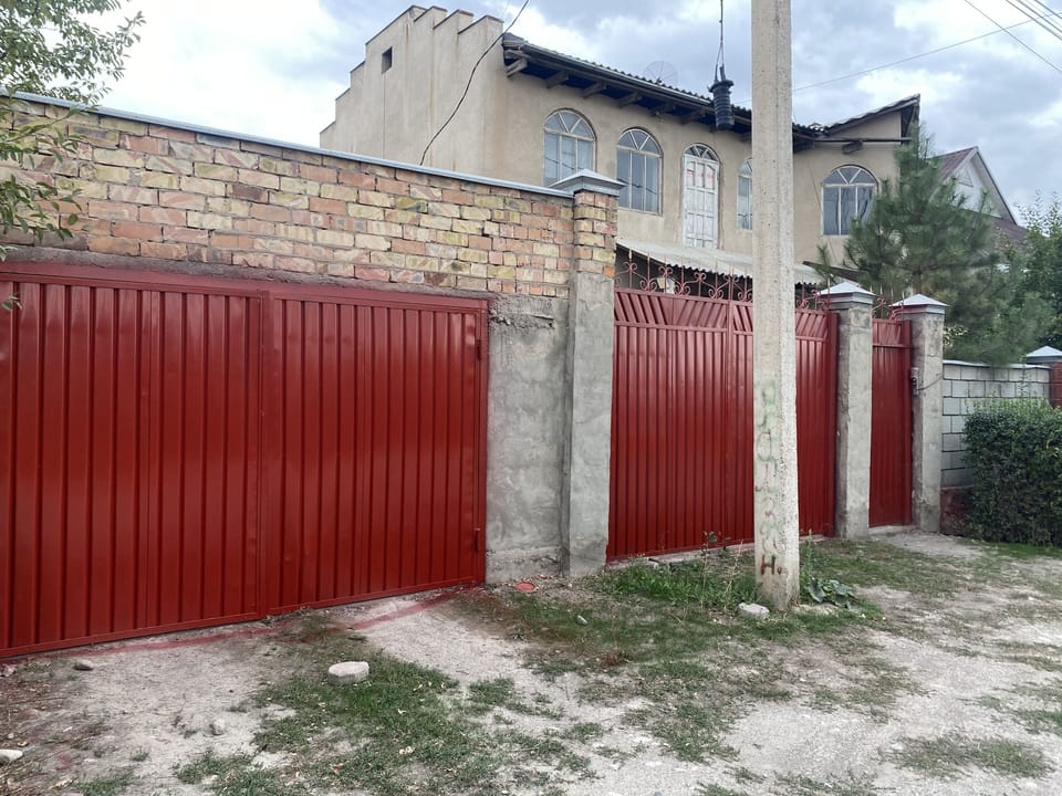 The second floor is decorative only (used for storage only)