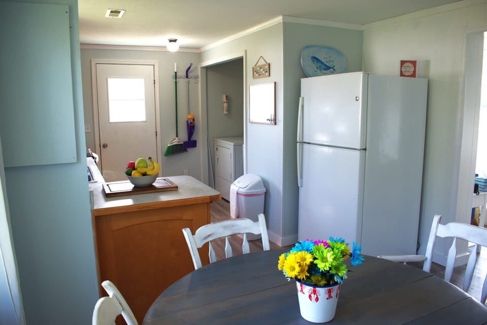 Dining/kitchen/laundry