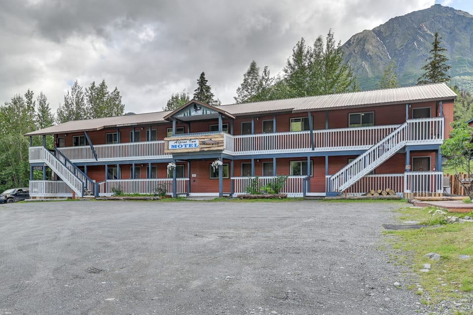 Property Exterior | Single-Level Studio | 1st-Floor Unit