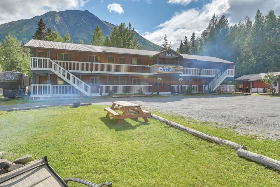 Property Exterior | Single-Level Studio | 1st-Floor Unit