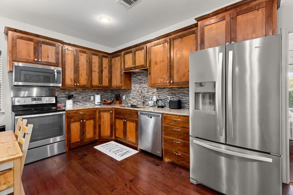 Sunrise Point: Full Size Kitchen