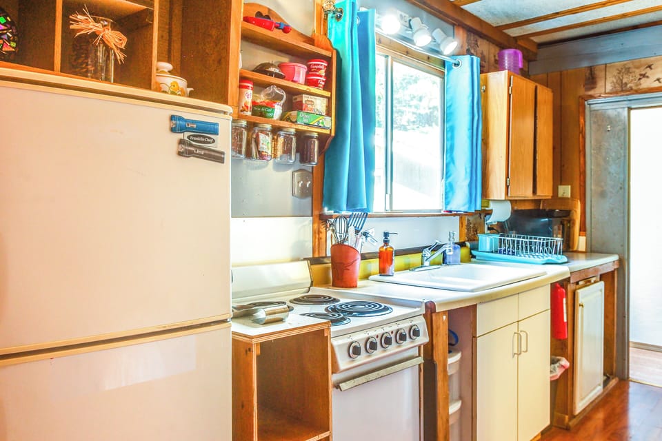 Kitchen | Cooking Basics | Dishware + Flatware | Coffee Maker
