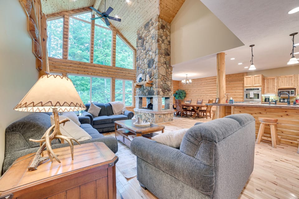 Bellaire Vacation Rental | 5BR | 3.5BA | 5,481 Sq Ft | Stairs Required