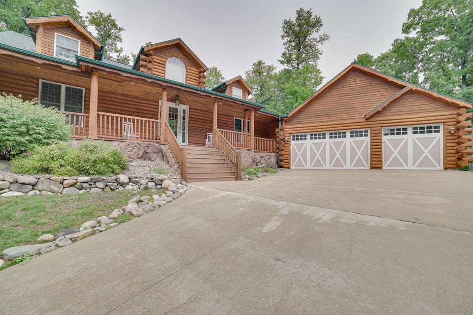 Property Exterior | RV/Trailer Parking Allowed