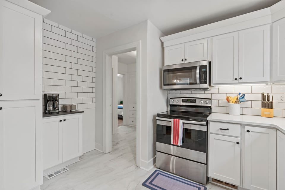 Kitchen & Coffee Bar