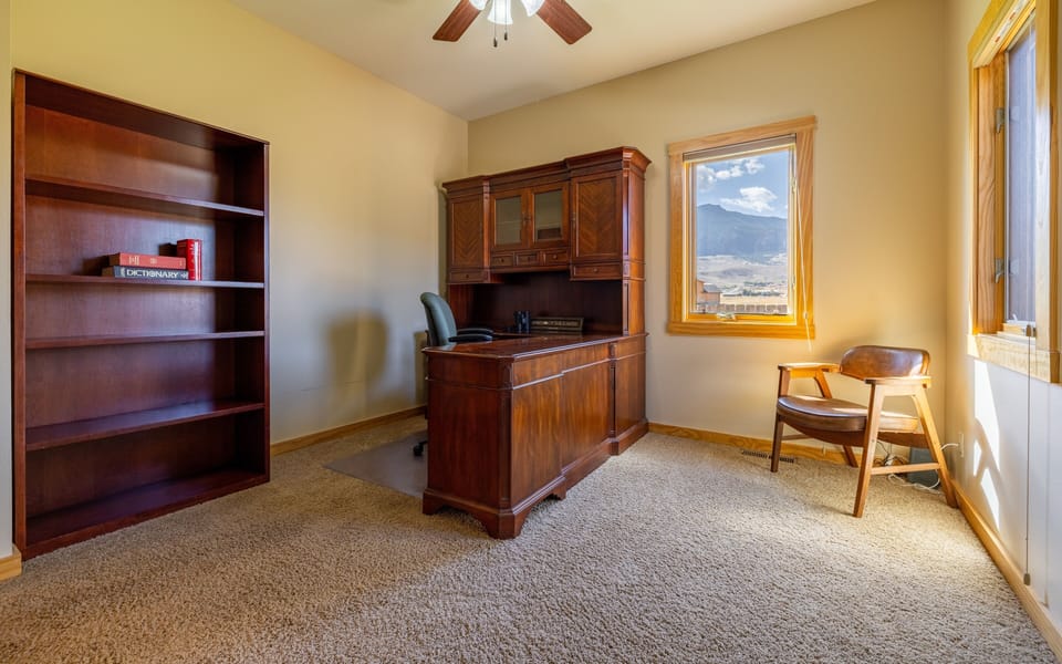 Large dedicated workspace