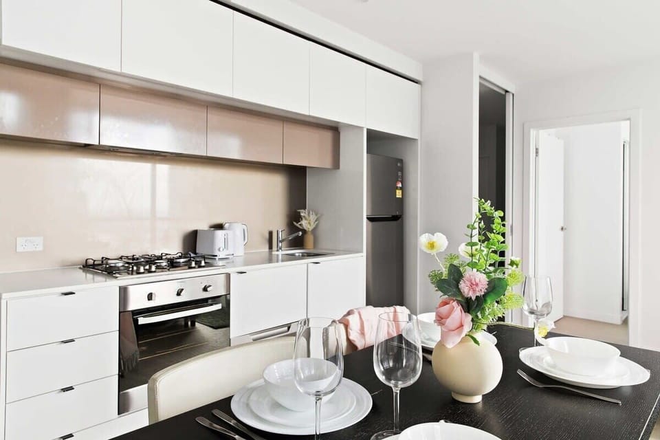 An equipped kitchen.