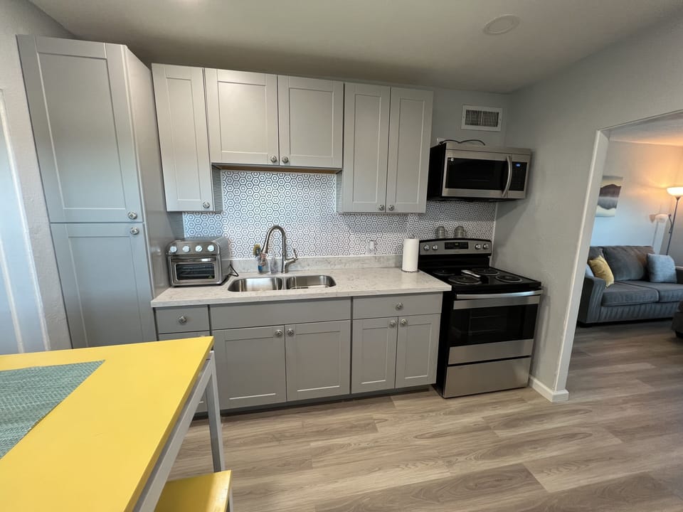 Full Kitchen