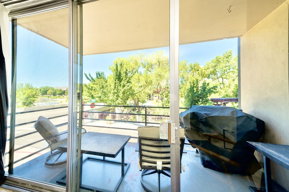 *The BBQ has been removed from the balcony*