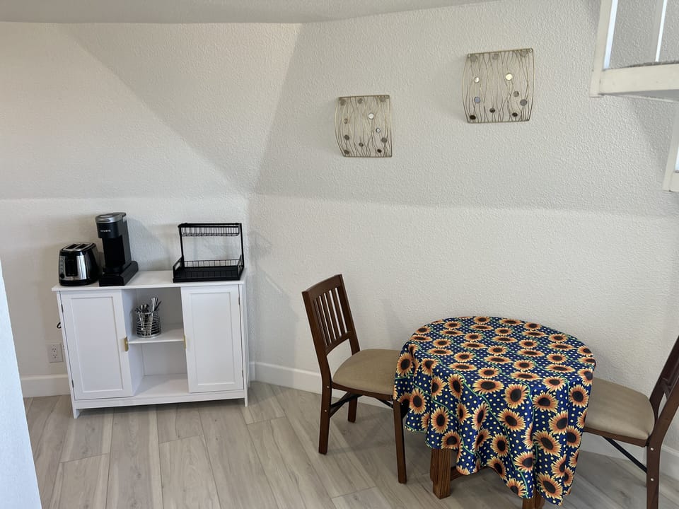 Toaster and Kcup Coffee Maker with Table for 2