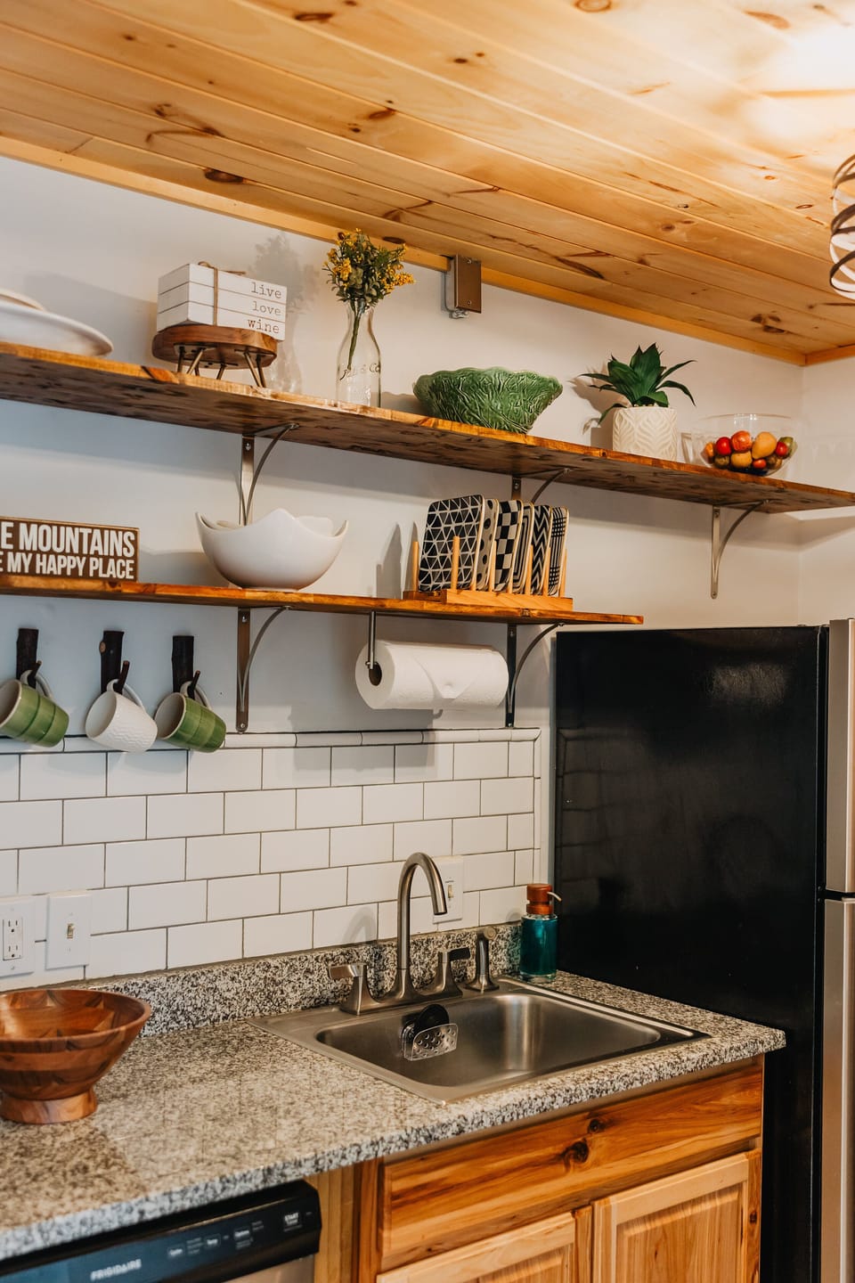 In addition to the essentials, the kitchen includes various mixing/serving bowls and gadgets