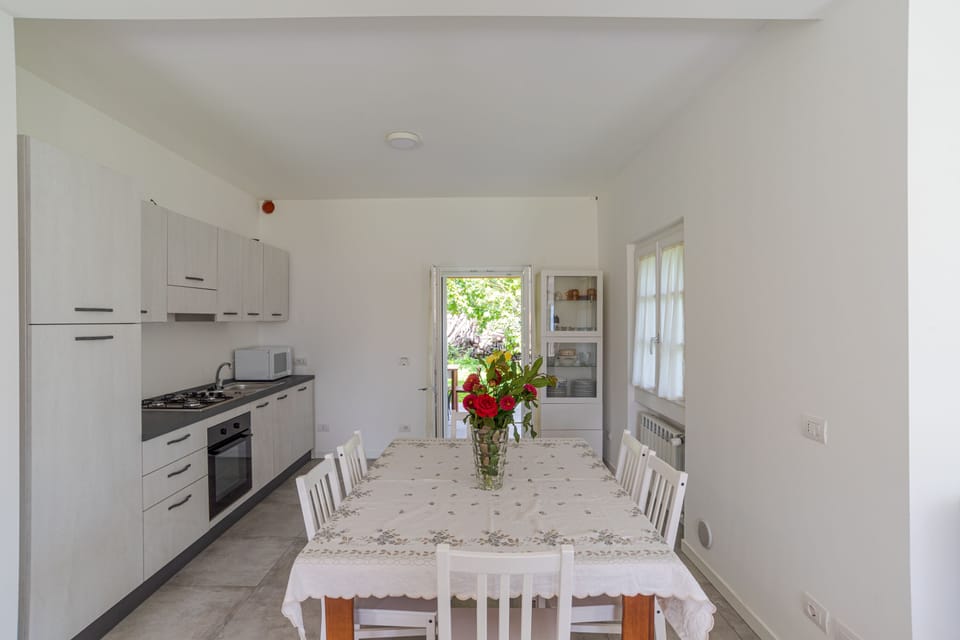 Kitchen and dining area