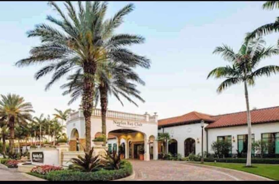 Your Membership lets you enjoy the Naples Bay Club and all its amenities