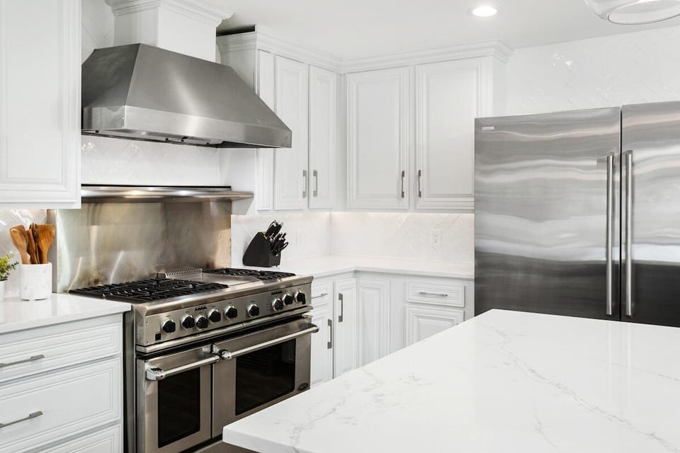 Large range with griddle and dual oven