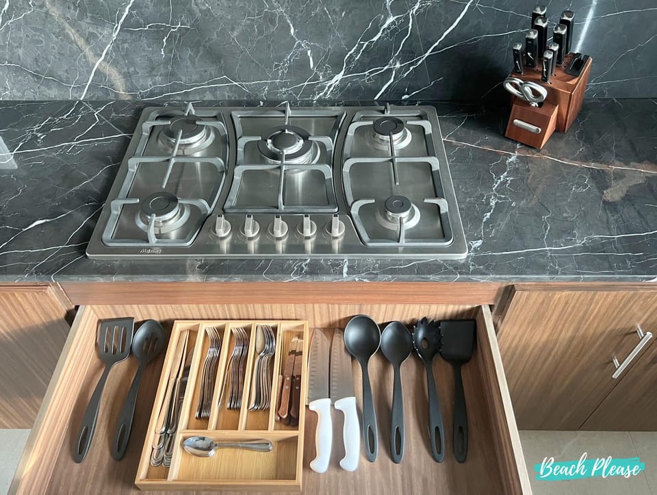 Fully equipped kitchen