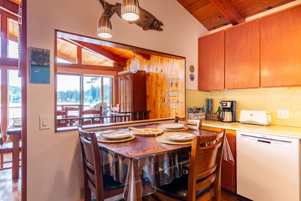 More of dining space.