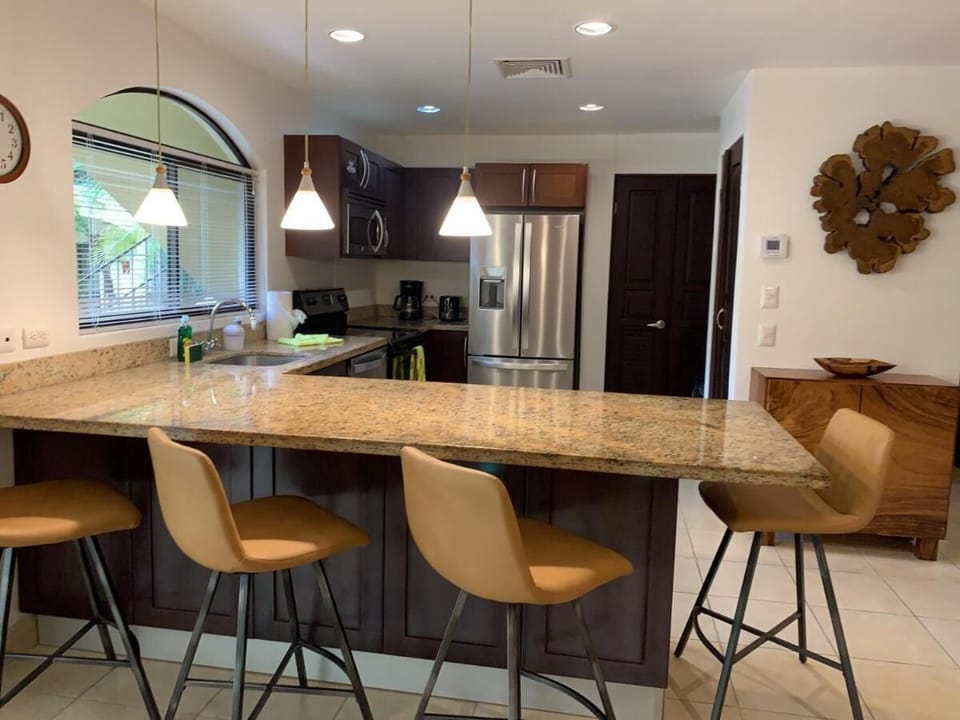 Island seating for 4